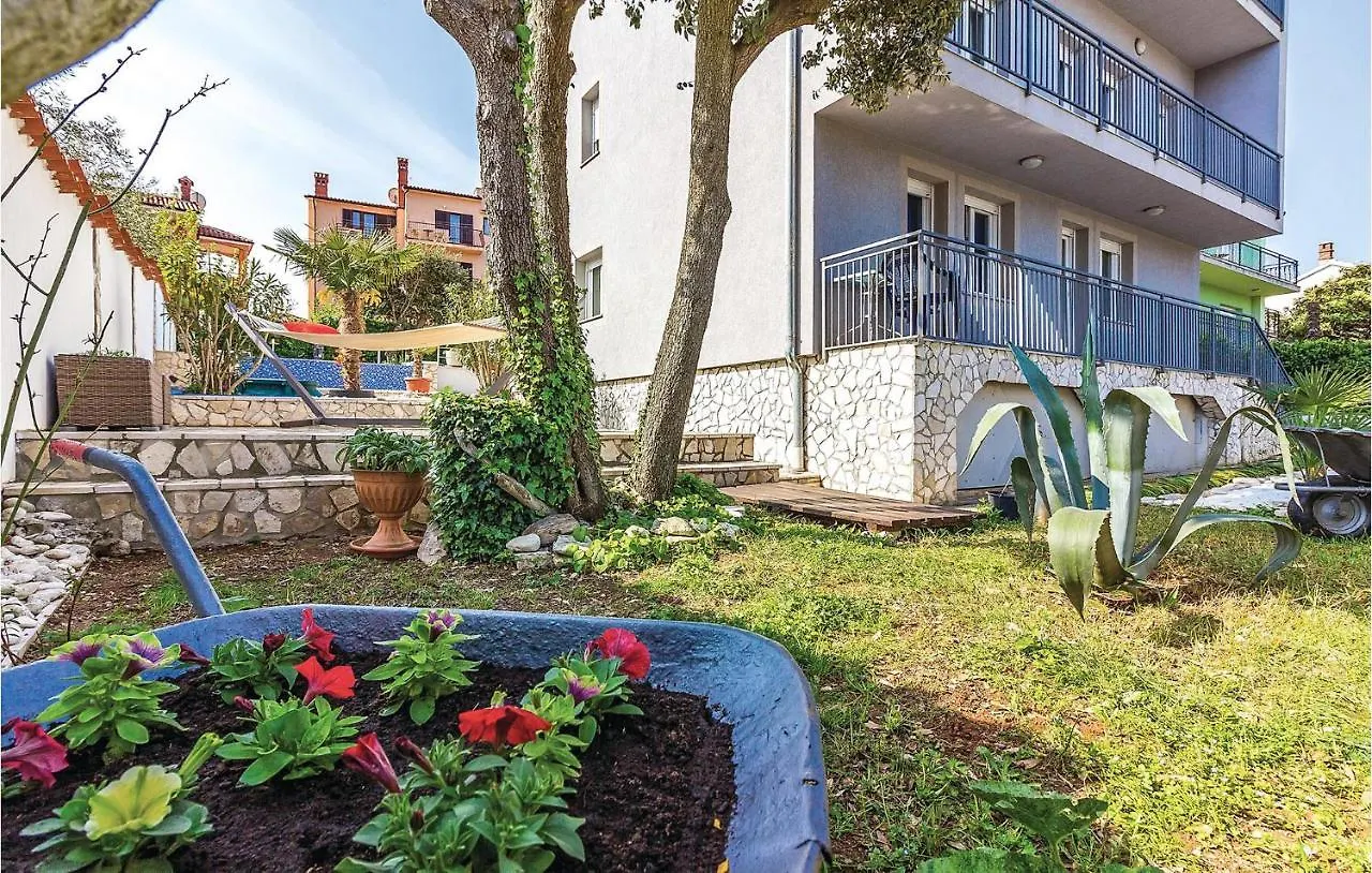 1 Bedroom Gorgeous Apartment In Banjole 0*,  Croatia