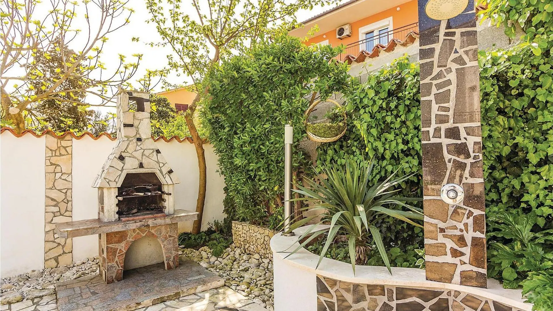 1 Bedroom Gorgeous Apartment In Banjole Croatia